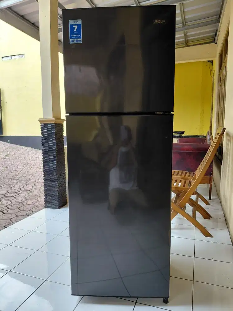 Kulkas AQUA 2 Pintu - Kondisi Mulus