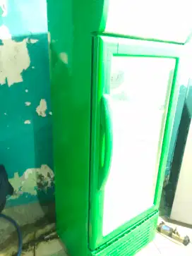 Jual pendingin minuman (chiler )showcase  mesin ORI dan dingin Joss