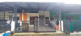 Rumah sewa komplek u muslim dg AC ada security di karyadarma karya jay
