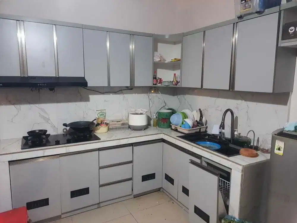DIJUAL RUMAH 3 Lt DI G-LAND CIWASTRA BANDUNG-semi furnished,AC, WH ^FH