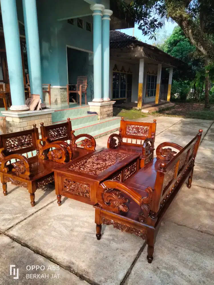 Kursi tamu Arimbi