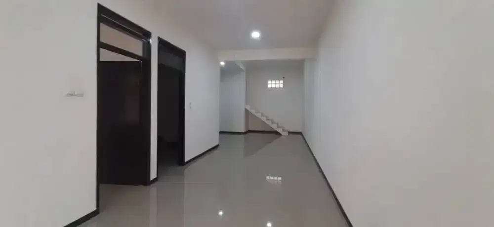 Jual Rumah Minimalis Baru Renov di Taman Holis Indah