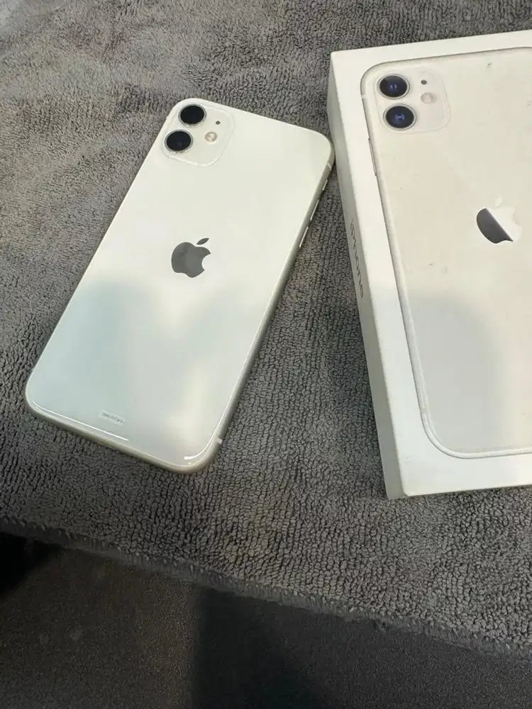 Apple iPhone 11 64GB Ex iBox Lengkap BH 83%