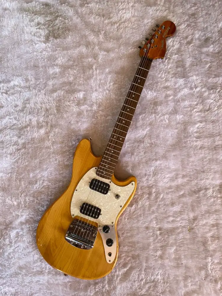 Gitar fender mustang custom