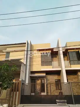 Rumah Kutisari Baru Modern Minimalis Tidak Banjir