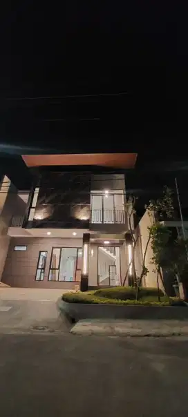 S216

*Rumah Baru Gress Gayungsari*
 DKT MASJID AKBAR, POLDA, WARU
