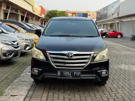 INNOVA V AT 2.5 DIESEL 2015