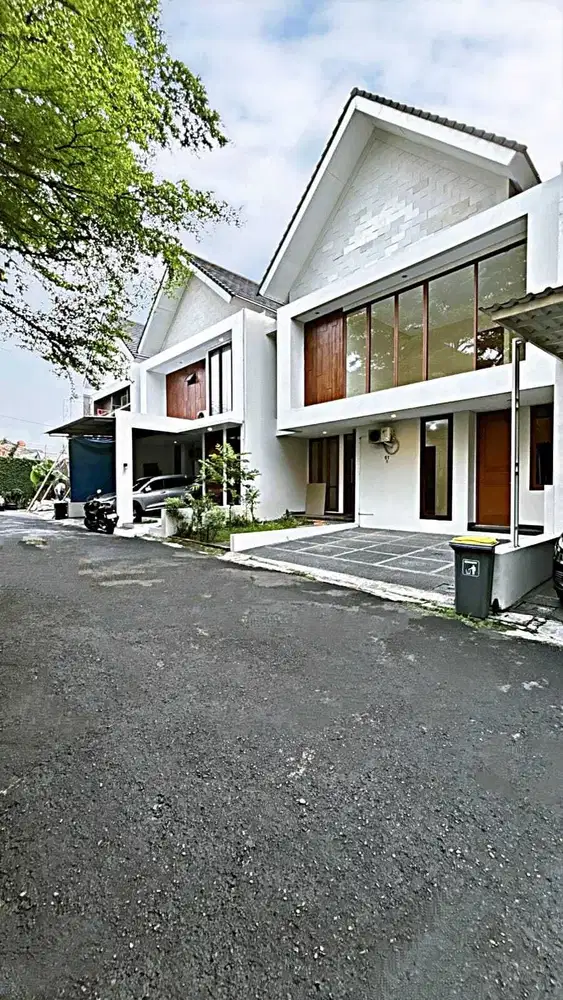 RUMAH DISEWAKAN BAGUS SIAP HUNI DUREN TIGA JAKSEL.