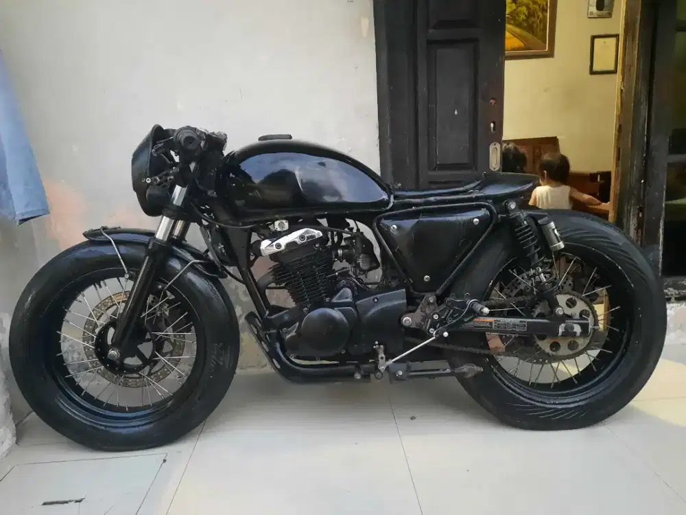 Caferacer kawasaki w175