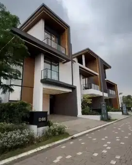 JUAL RUMAH 3 LANTAI ADA LIFT HARGA MULAI 3 M AN SAJA