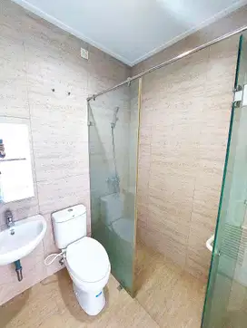 Sisa 1 unit! Disewakan Rumah Kondisi Mulus Siap Huni di Discovery Bint