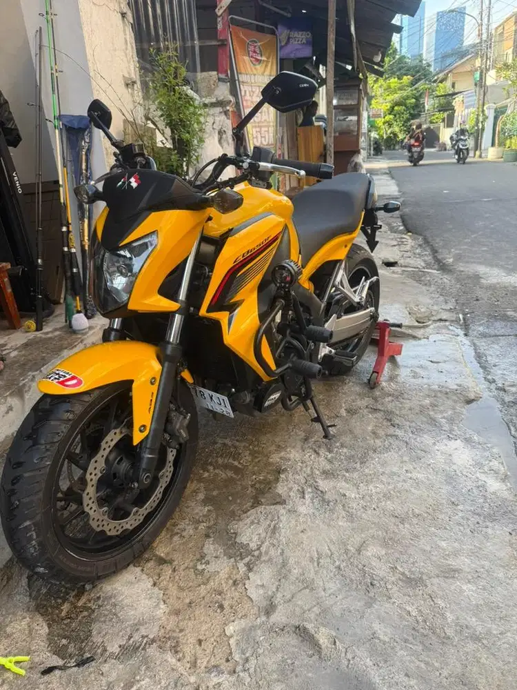 HONDA CB 650F warna rare