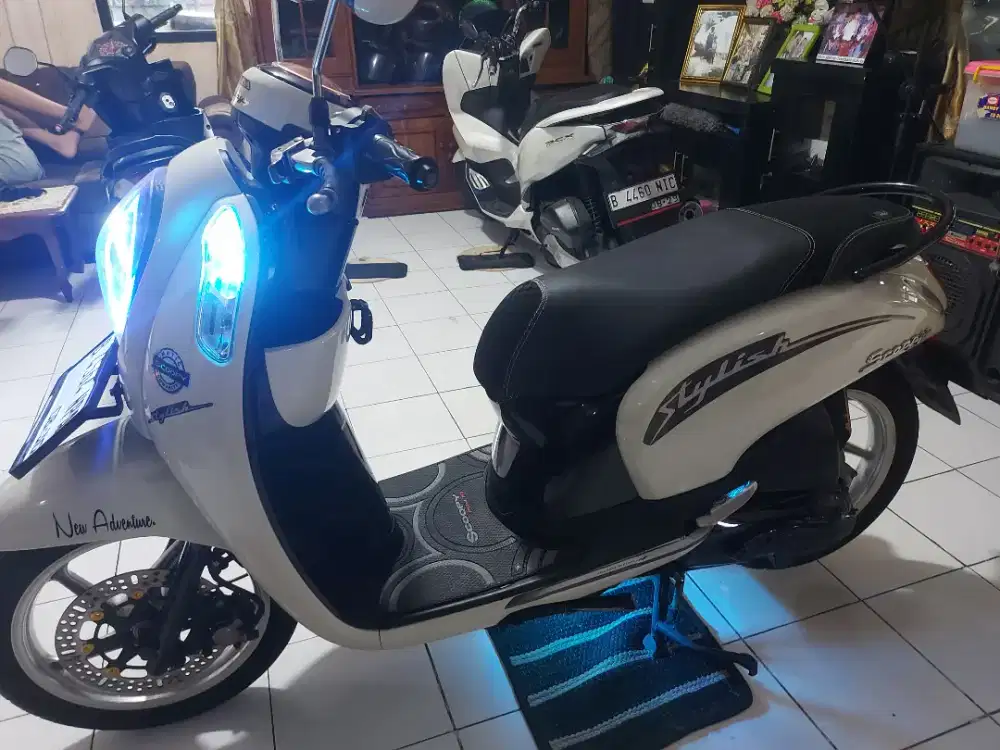 Di jual cepat motor honda scoopy