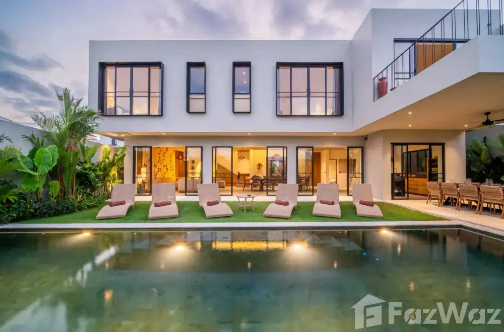 6 Bedroom Villa for sale in Umalas, Bali