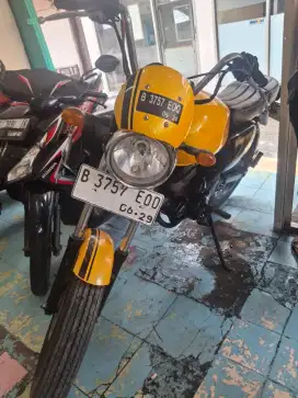 KAWASAKI W 175 MODEL CUSTOM PAJAK PANJANG TH 2019