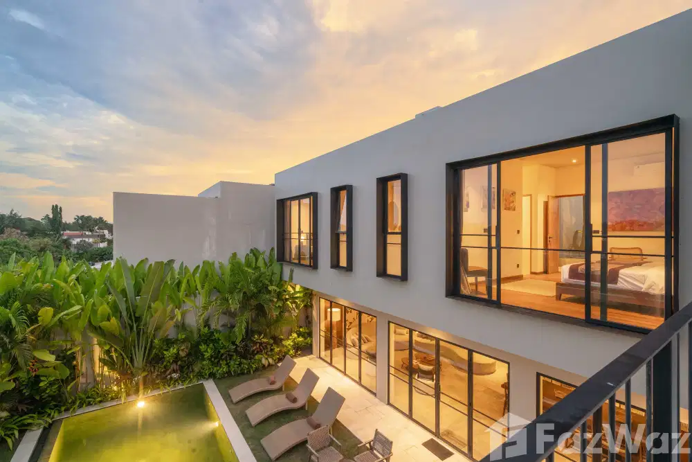 6 Bedroom Villa for sale in Seminyak, Bali