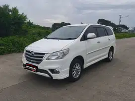 Toyota innova v luxury matic 2014 bensin