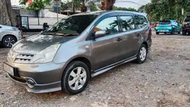 Nissan Grand livina 2010 Bensin