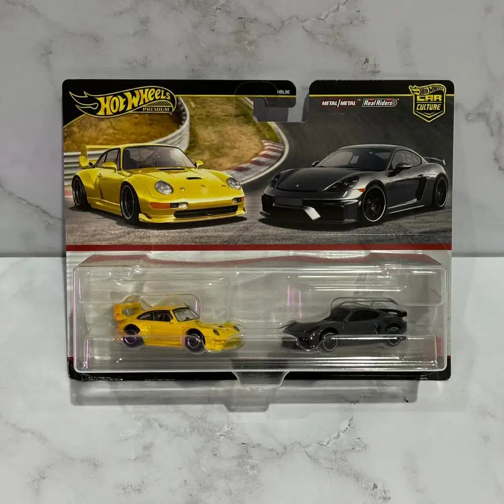 Mobil Hotwheels Premium Twin Pack Porsche 993 GT2 X Porsche 718 Cayman