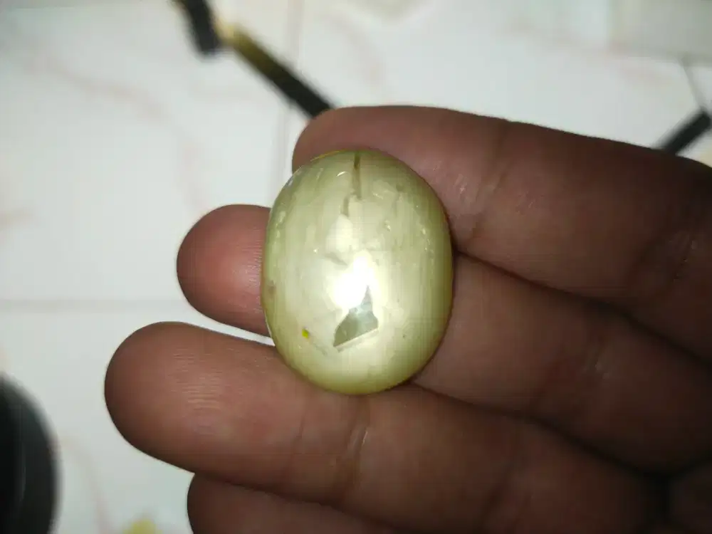 Natural Star Green Sapphire 84.40 Ct Jumbo Size Mewah