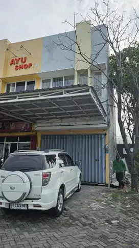 Ruko Hook Strategis