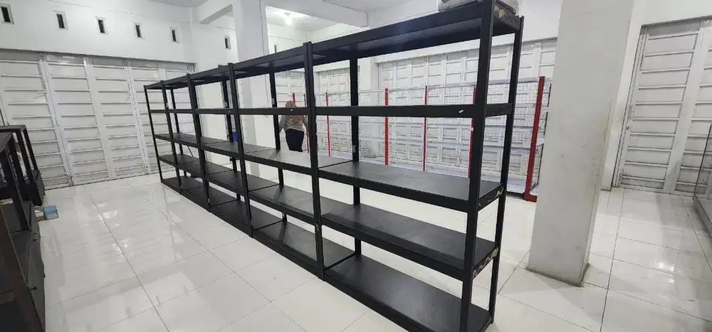 Dijual Set rak bekas toko
