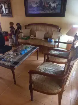 Jual cepat sofa dan kursi ruang tamu ( bonus meja )