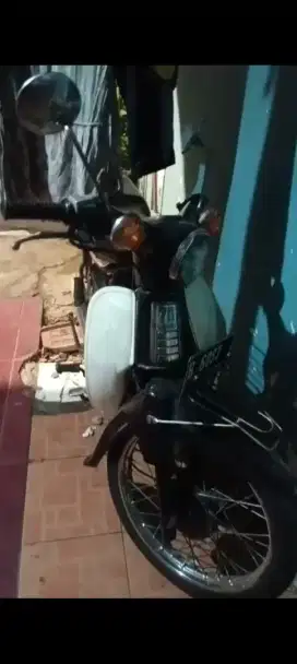 Di jual honda tahun 70 pake mesin grend body aman tdk ada minus