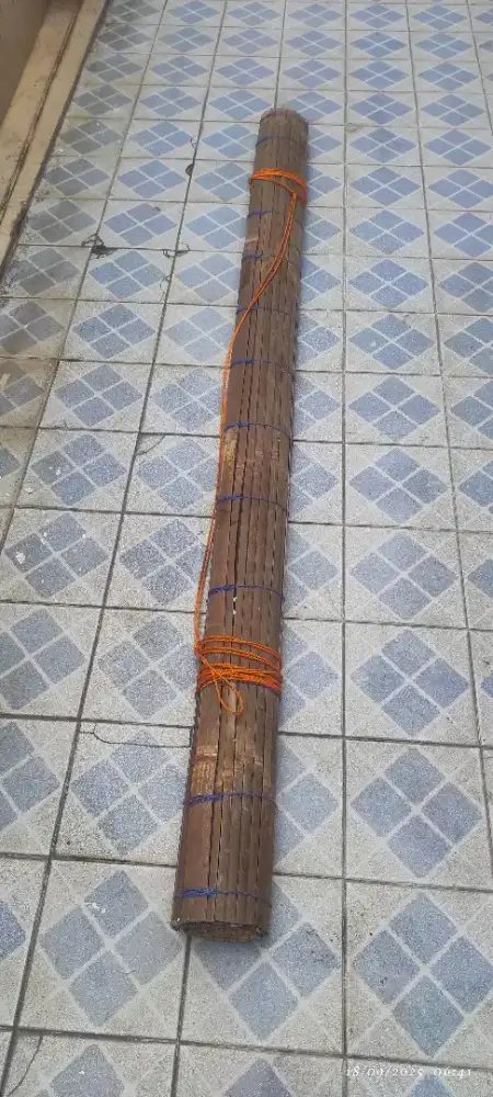 Kerai bambu. Uk 2 m x 2 m