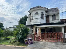 JUAL BU CEPAT Cluster Dahlia Loka Serpong Utara Rumah Hook 2 Lt 1,9 M