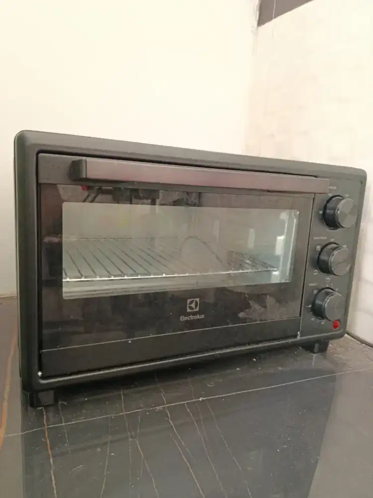 Oven Listrik Electrolux EOT2115X Mulus