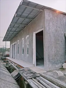 Jual murah rumah 2 lantai Cipondoh Tangerang, butuh renovasi