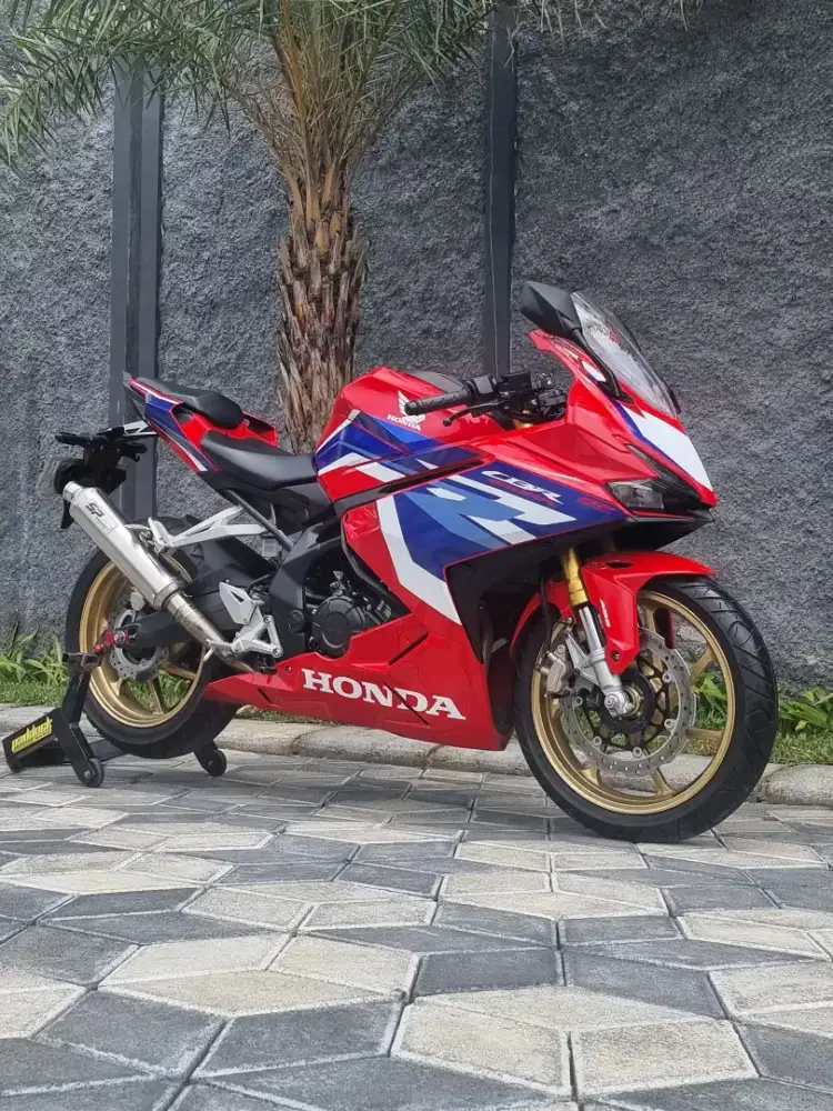 Honda CBR 250RR ABS QS thn 2023 Tricolor Odo 9rb Nopol P Koko Motor
