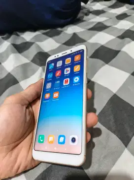 Xiaomi Redmi 5 plus 4/64gb Kondisi Normal 4Glte