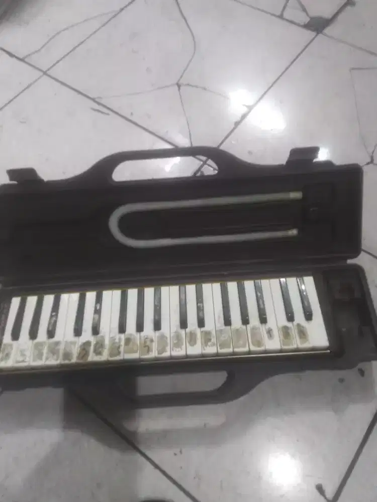 PIANIKA MERK SUZUKI MELIDION M -36 B