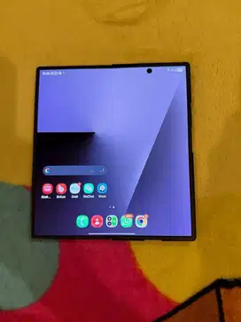 512gb Garansi 2 thn Samsung Z fold 7 yang 512 GB baru pakai 1 bulan