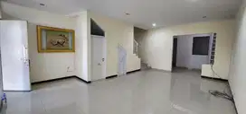 Dijual Rumah Nyaman Cluster Pinewood Taman Kopo Indah V