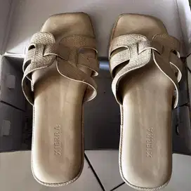 Sandal wanita size besar