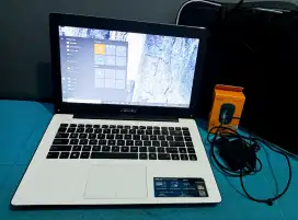 Laptop Asus X453S Ram 4gb/500gb  .batre awet . Murah