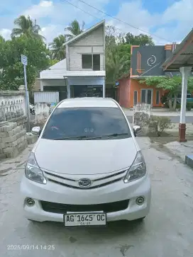 Xenia Daihatsu 2014 Putih