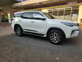 TOYOTA.  FORTUNER. VRZ.    18 ORIGINAL EX DOKTER