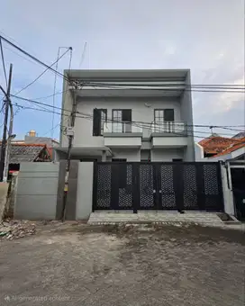 Rumah Mulyosari Utara NEW MINIMALIS GRANIT 80x80