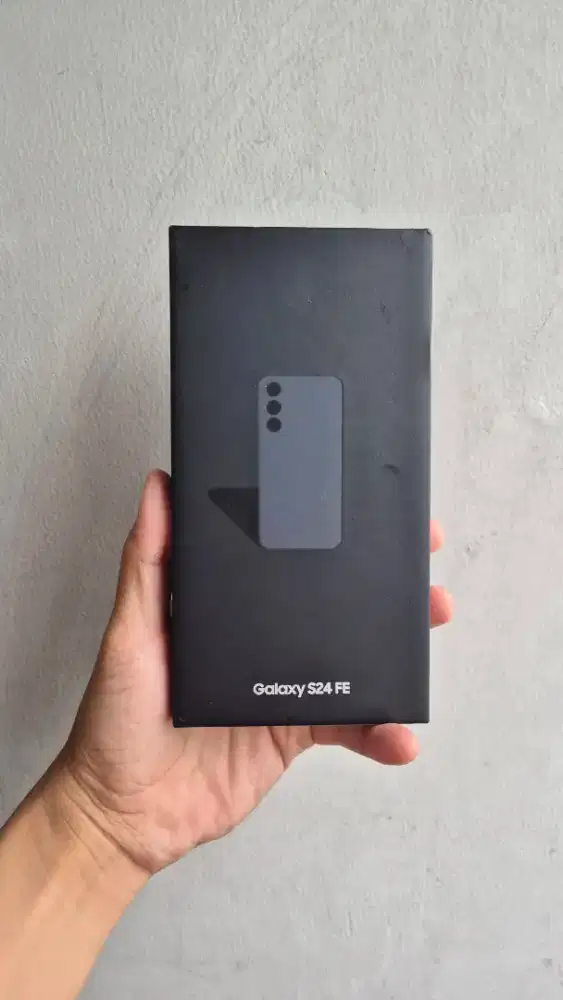 Samsung s24 fe 128gb sein like new