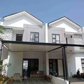 RUMAH VILLA BERKABUT DP 19 JUTA DEKAT TOL PADALARANG, STASIUN PADALARANG DAN KANTOR KBB.