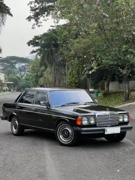 Mercedes Benz W123 LOW KM