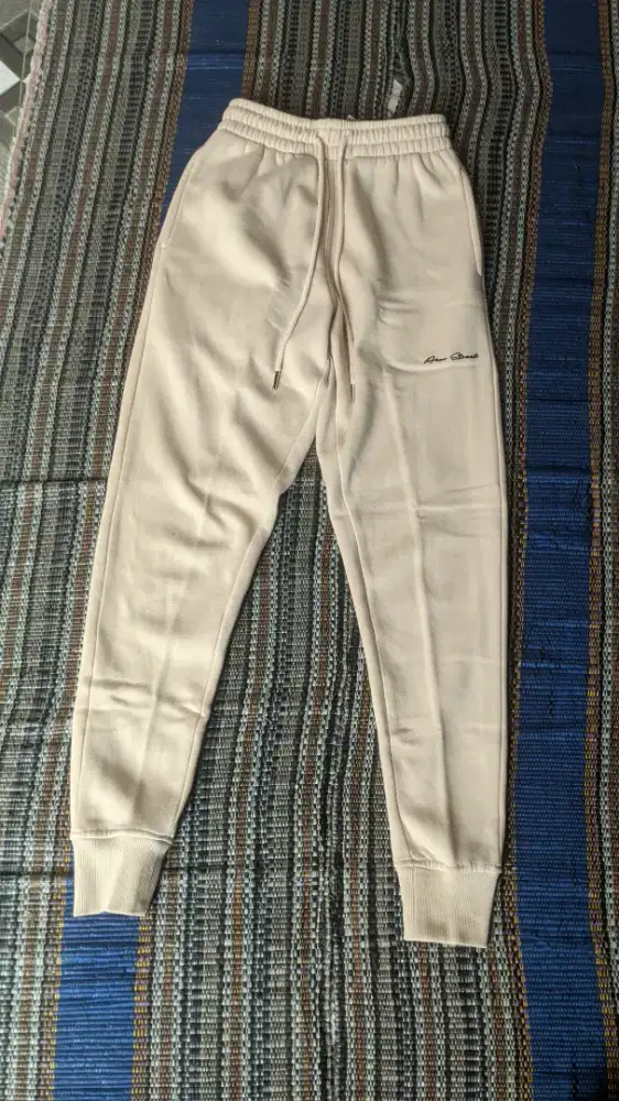 CELANA JOGGER AEROSTREET