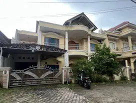 Rumah Luas Candi Prambanan Raya Manyaran Semarang Barat
