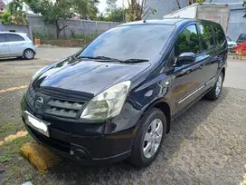 Dijual Nissan Grand Livina 2010 Automatic Bandung