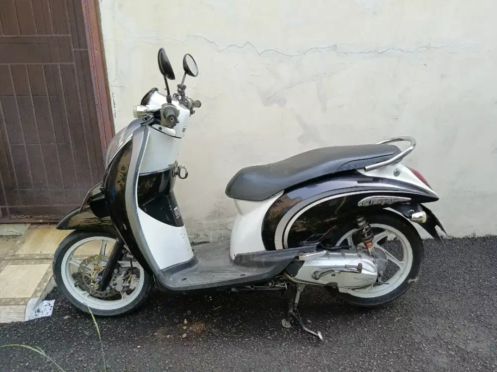 Honda Scoopy karbu 2010