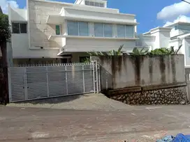 Dijual rumah Modern tropical resort cipete jakarta selatan.